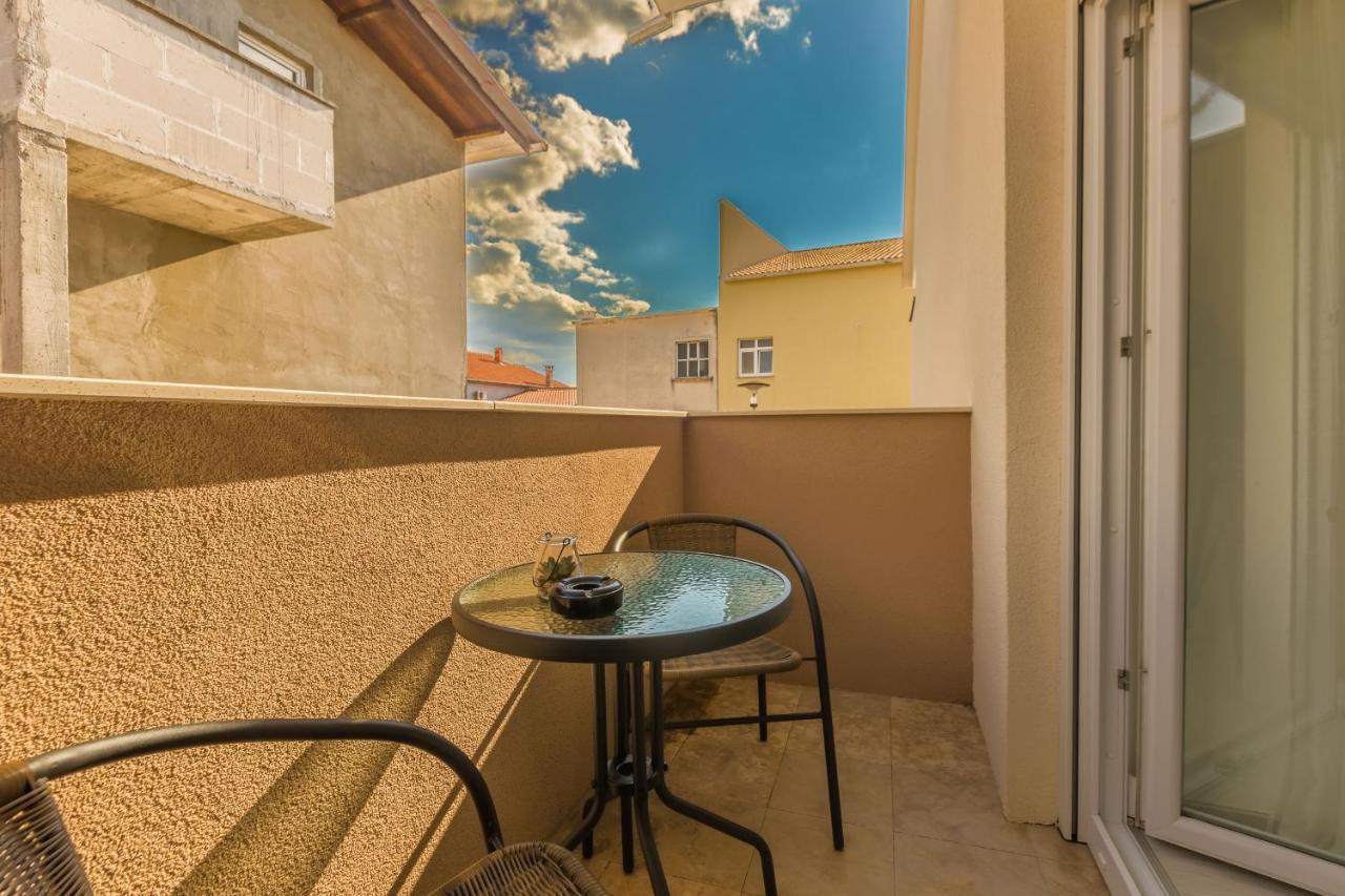 2Sis 2 Apartments Zadar Oda fotoğraf